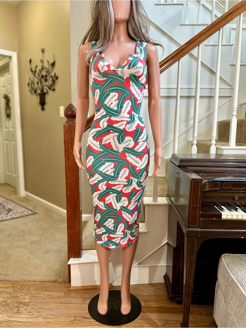 Capella Sleeveless Tropical Leaf Bodycon Dress in Coral & Green